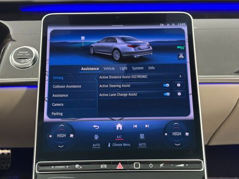 Used 2023 Mercedes-Benz S 580 S 580 w/ AMG Line & Night Pack image 33