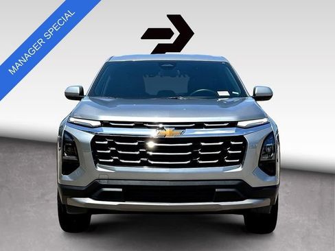Used 2026 Chevrolet Equinox LT w/ Convenience Package II FWD image 3