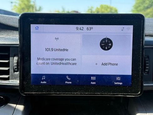 Used 2020 Ford Explorer XLT w/ Equipment Group 202A AWD/4WD image 25