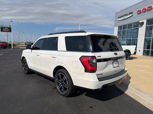Used 2019 Ford Expedition Limited w/ Equipment Group 303A AWD/4WD image 3