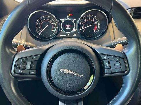 Used 2017 Jaguar F-TYPE S image 19