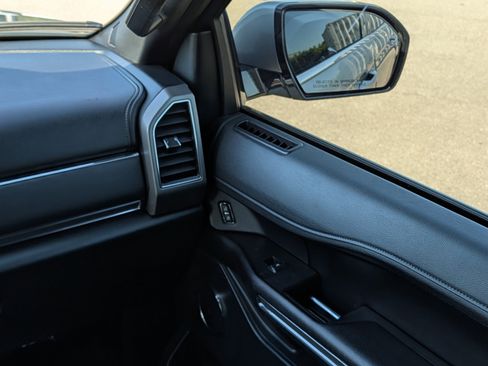 Used 2020 Ford Expedition XLT w/ Equipment Group 202A RWD image 20