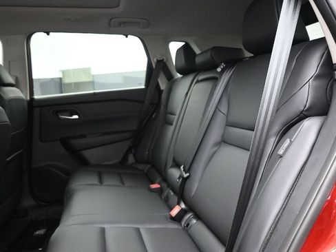 New 2026 Nissan Rogue SV w/ Cold Weather Package AWD/4WD image 18