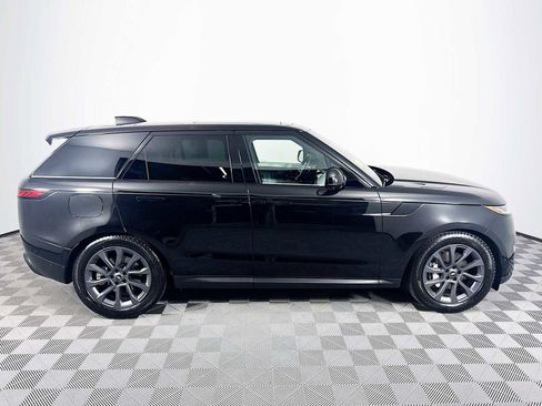 Used 2024 Land Rover Range Rover Sport SE image 4