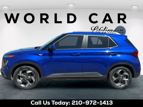 Used 2023 Hyundai Venue Limited FWD image 4