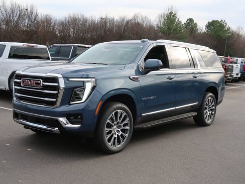 New 2026 GMC Yukon XL Elevation w/ LPO, Floor Liner Package AWD/4WD image 3