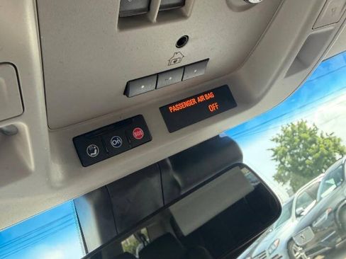 Used 2018 Cadillac Escalade ESV Premium Luxury AWD/4WD image 76