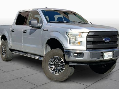 Used 2017 Ford F150 XLT image 2