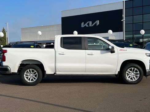 Used 2021 Chevrolet Silverado 1500 LT w/ Z71 Off-Road Package image 3