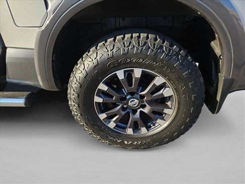 Used 2018 Nissan Titan PRO-4X w/ Pro-4x Utility Package image 9