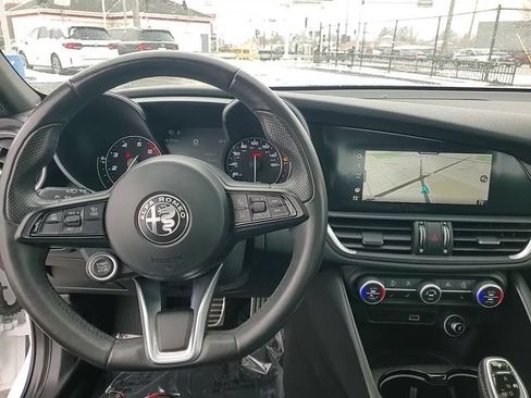 Used 2023 Alfa Romeo Giulia Ti AWD/4WD image 31