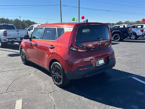 Used 2021 Kia Soul LX image 8