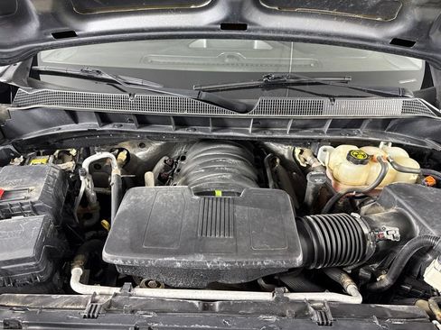 Used 2019 Chevrolet Silverado 1500 Custom Trail Boss w/ Custom Convenience Package AWD/4WD image 9