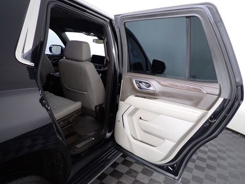 Used 2021 Chevrolet Tahoe LT image 34