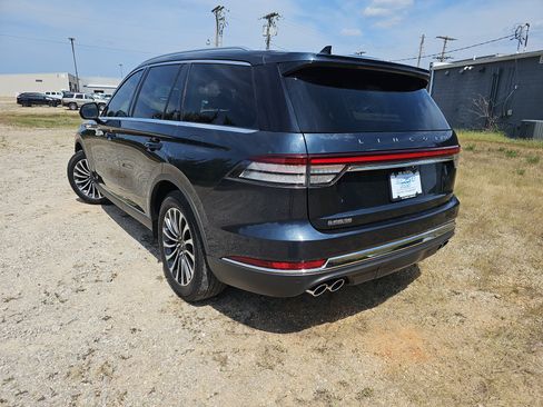 Used 2022 Lincoln Aviator Reserve w/ Class IV Trailer Tow Package RWD image 6