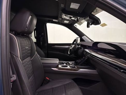 Used 2025 Cadillac Escalade Sport Platinum AWD/4WD image 24