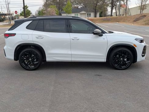 New 2026 Volkswagen Tiguan SE R-Line FWD image 3