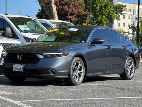 Used 2023 Honda Accord EX image 9