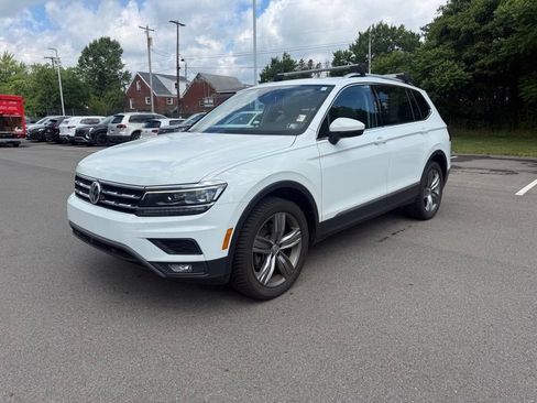 Used 2018 Volkswagen Tiguan SEL Premium AWD/4WD image 3