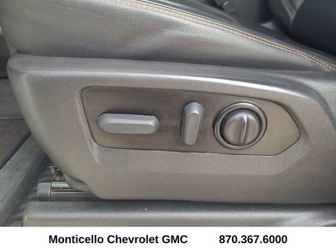 Used 2022 GMC Sierra 1500 AT4 w/ AT4 Preferred Package AWD/4WD image 28