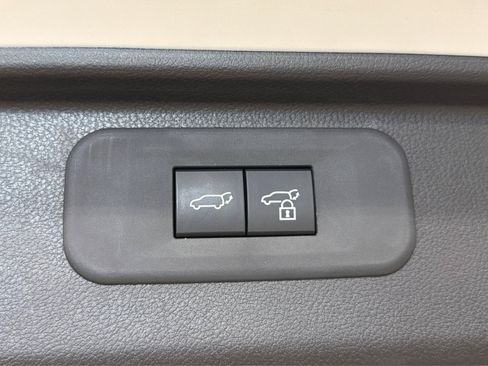 Used 2025 Toyota Grand Highlander AWD image 25