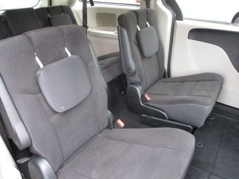 Used 2017 Dodge Grand Caravan SE w/ Power Window Group image 18