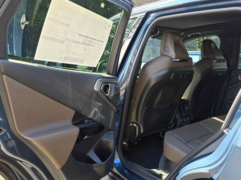Used 2026 BMW X3 xDrive30i w/ Premium Package AWD/4WD image 15
