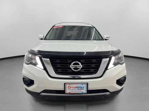 Used 2018 Nissan Pathfinder S image 2