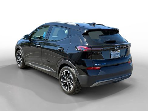 Used 2022 Chevrolet Bolt EUV Premier w/ Sun & Sound Package image 3