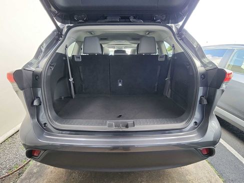 Used 2025 Toyota Highlander XLE image 25