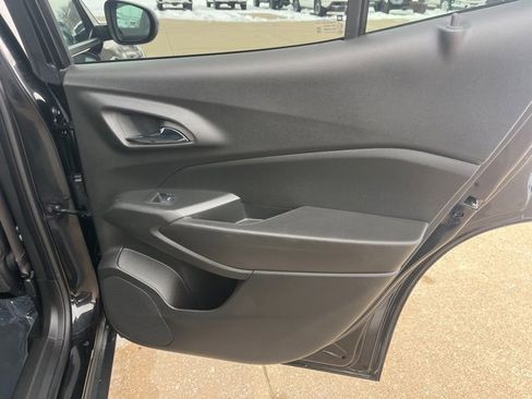 Used 2025 Chevrolet Trax RS w/ Driver Confidence Package image 39