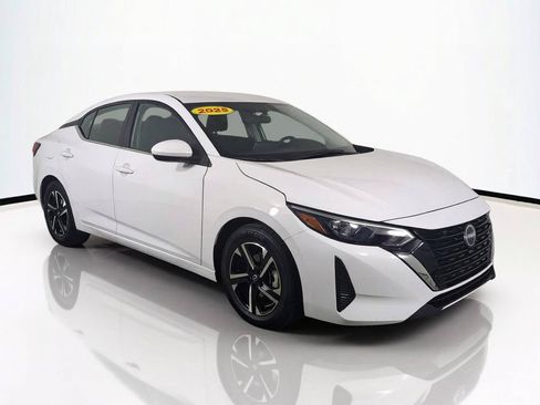 Used 2025 Nissan Sentra SV FWD image 2
