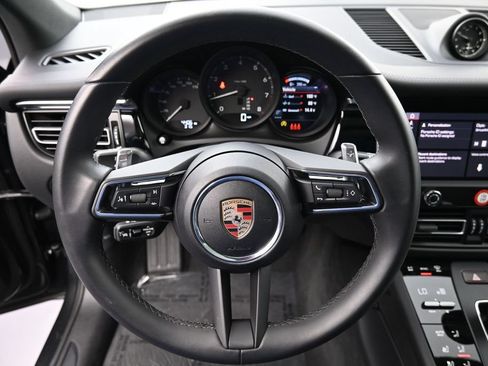 Certified 2025 Porsche Macan w/ Premium Package Plus AWD/4WD image 11