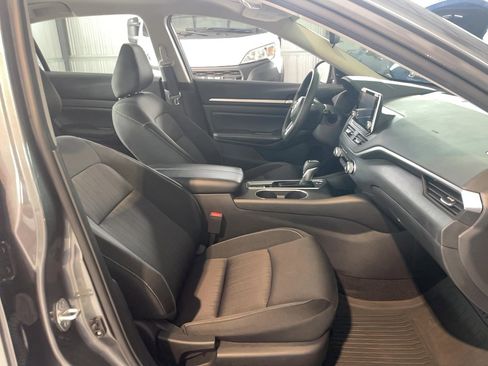 Used 2022 Nissan Altima 2.5 SV AWD/4WD image 15