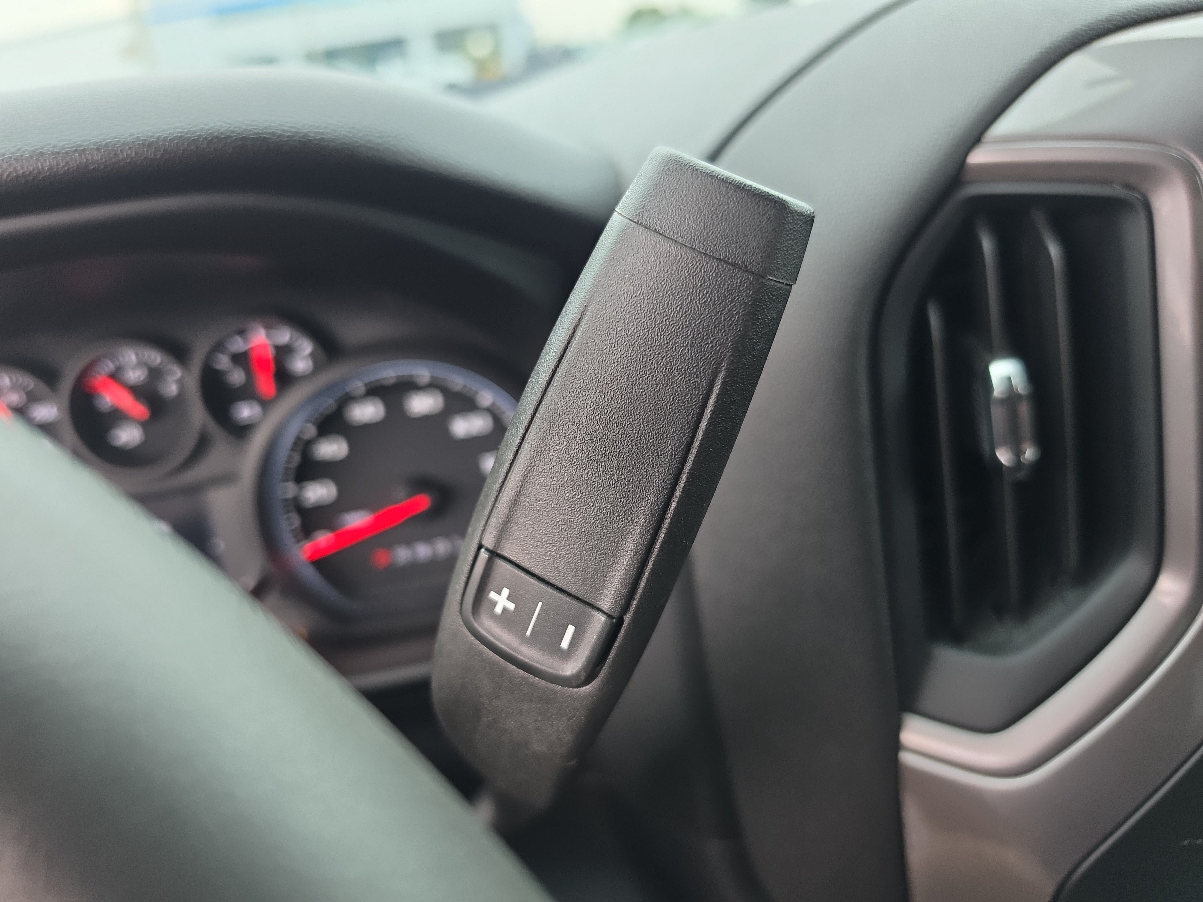 Used 2023 Chevrolet Silverado 1500 Custom Trail Boss w/ LPO, Dark Essentials Package AWD/4WD image 21