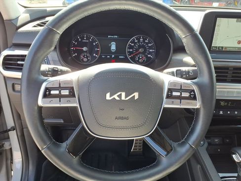 Used 2022 Kia Telluride SX w/ SX Prestige Package image 19