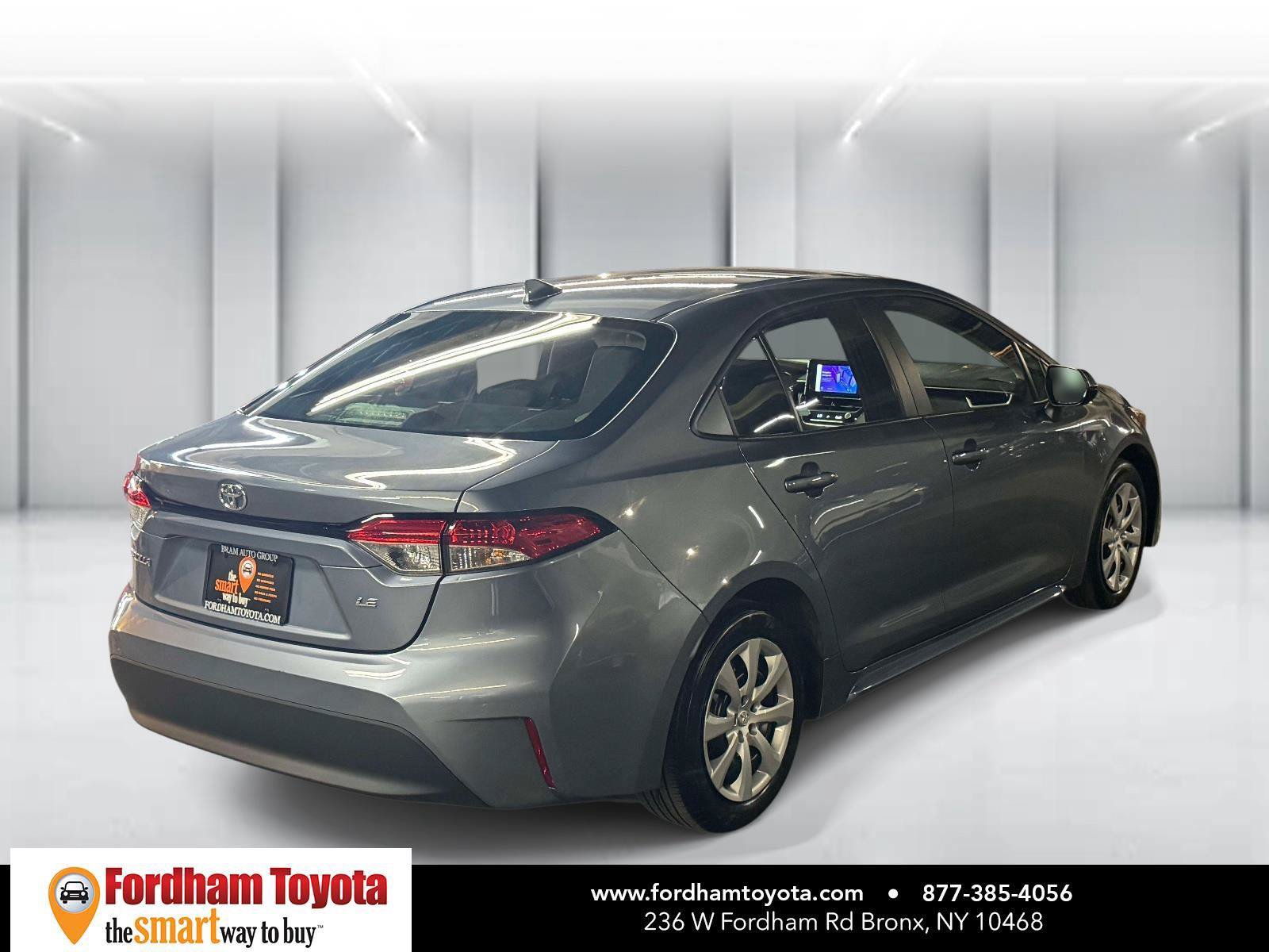 Used 2024 Toyota Corolla LE FWD image 7