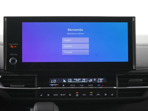 Used 2025 Toyota Sienna Platinum AWD/4WD image 19