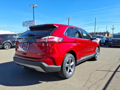 Certified 2022 Ford Edge SEL w/ Convenience Package image 6