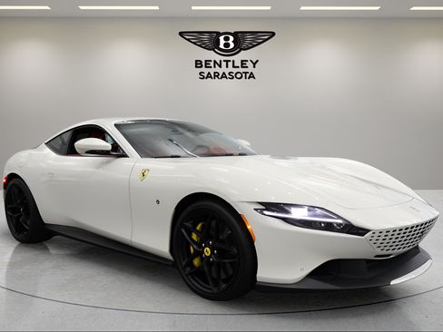 Used 2023 Ferrari Roma RWD image 3