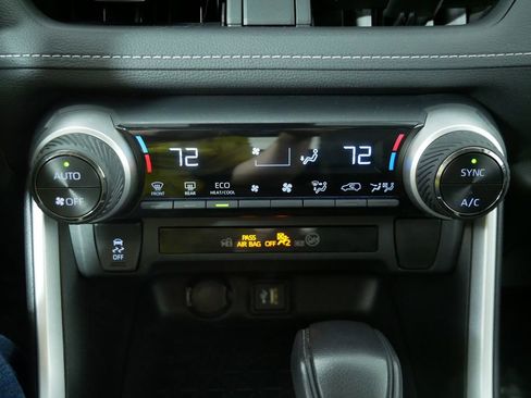 Used 2024 Toyota RAV4 XLE image 29