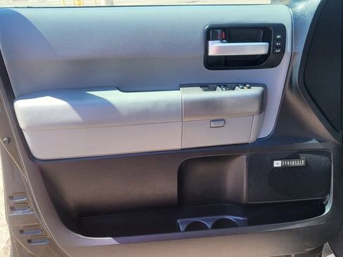 Used 2016 Toyota Sequoia Limited w/ Safety & Convenience Package AWD/4WD image 30