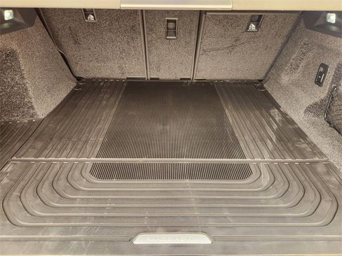 New 2026 Land Rover Range Rover SE image 22