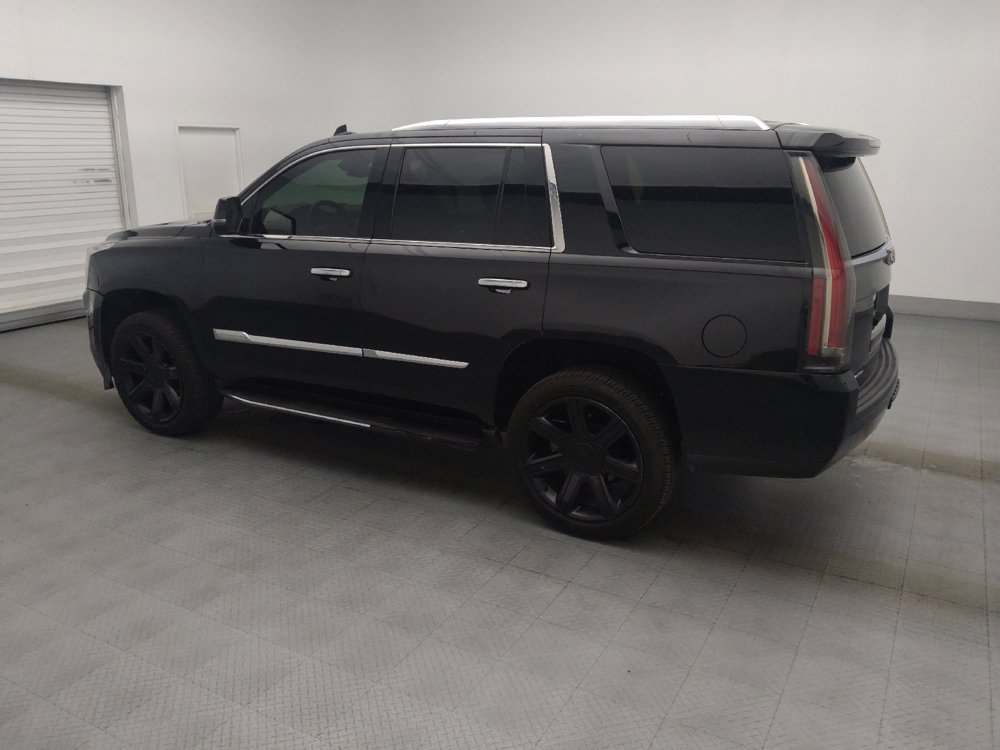 Used 2020 Cadillac Escalade Luxury RWD image 3