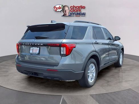 Used 2026 Ford Explorer Active RWD image 5
