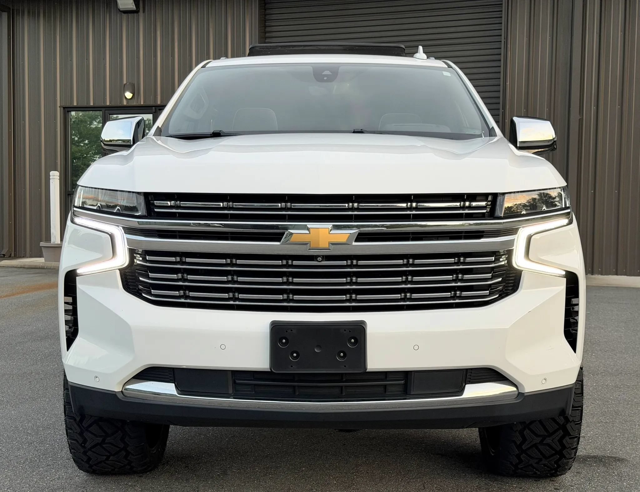 Used 2021 Chevrolet Tahoe Premier w/ Premium Package AWD/4WD image 8