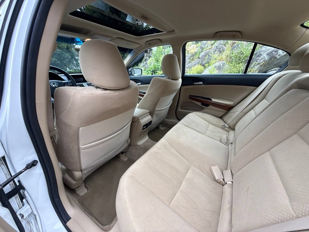 Used 2011 Honda Accord EX image 21
