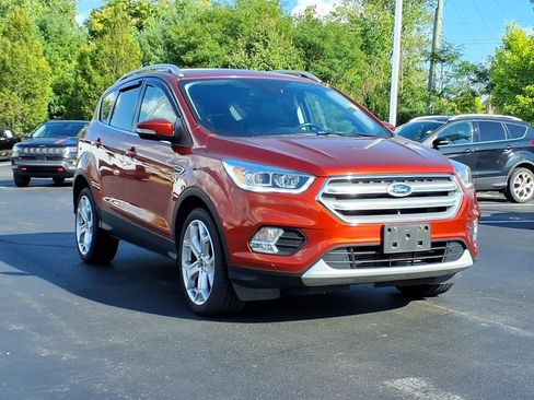 Used 2019 Ford Escape Titanium w/ U9j03 - Titanium Tow Package AWD/4WD image 3