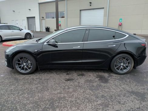 Used 2019 Tesla Model 3 Mid Range image 9