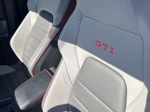 Used 2023 Volkswagen GTI Autobahn image 6
